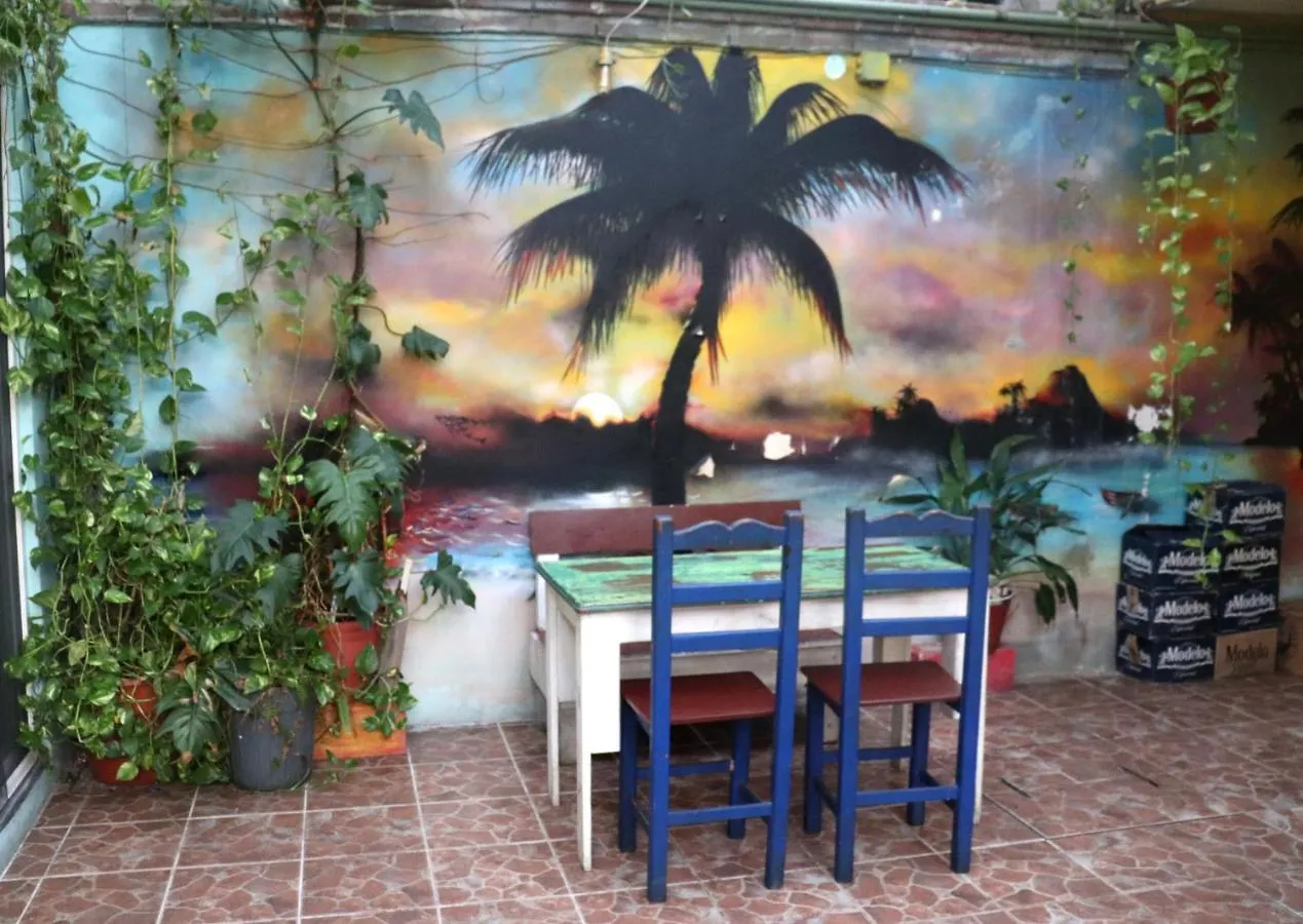 Tres Mundos Hostel Playa del Carmen 0*,