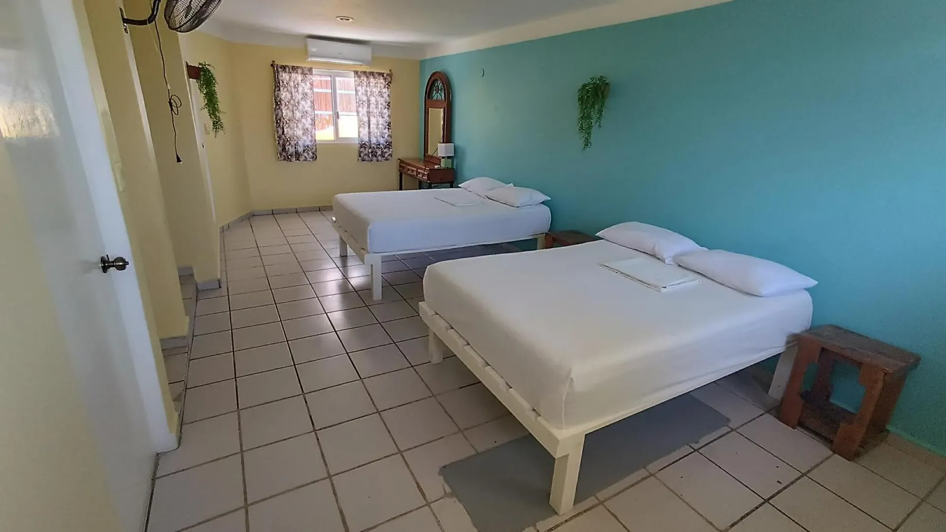 Tres Mundos Hostel Playa del Carmen